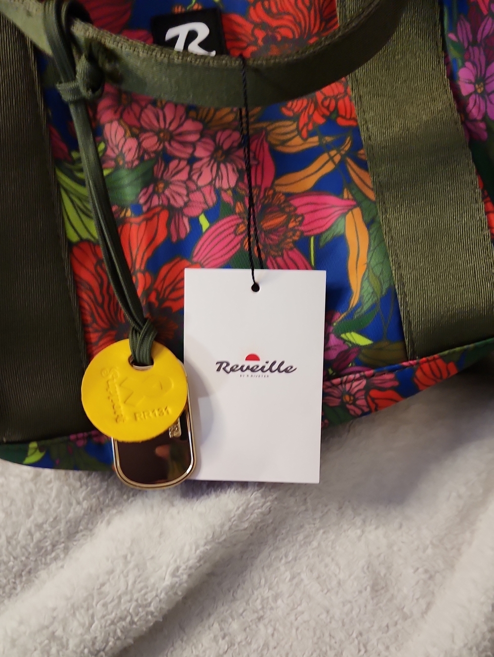 NWT R. Riveter Reveille Never Used Bold Blooms Mattie Bag - Picture 3 of 6